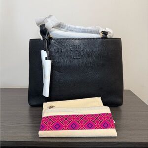 TORY BURCH McGRAW TRIPLE COMPARTMENT TOTE BLACK COLOR